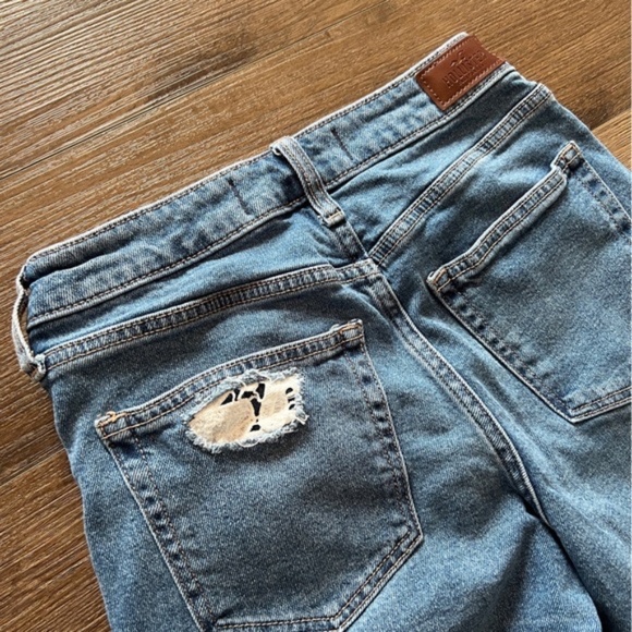 Upcycled Hollister Ultra High Rise Vintage Straight Jeans with Lace - Picture 9 of 11